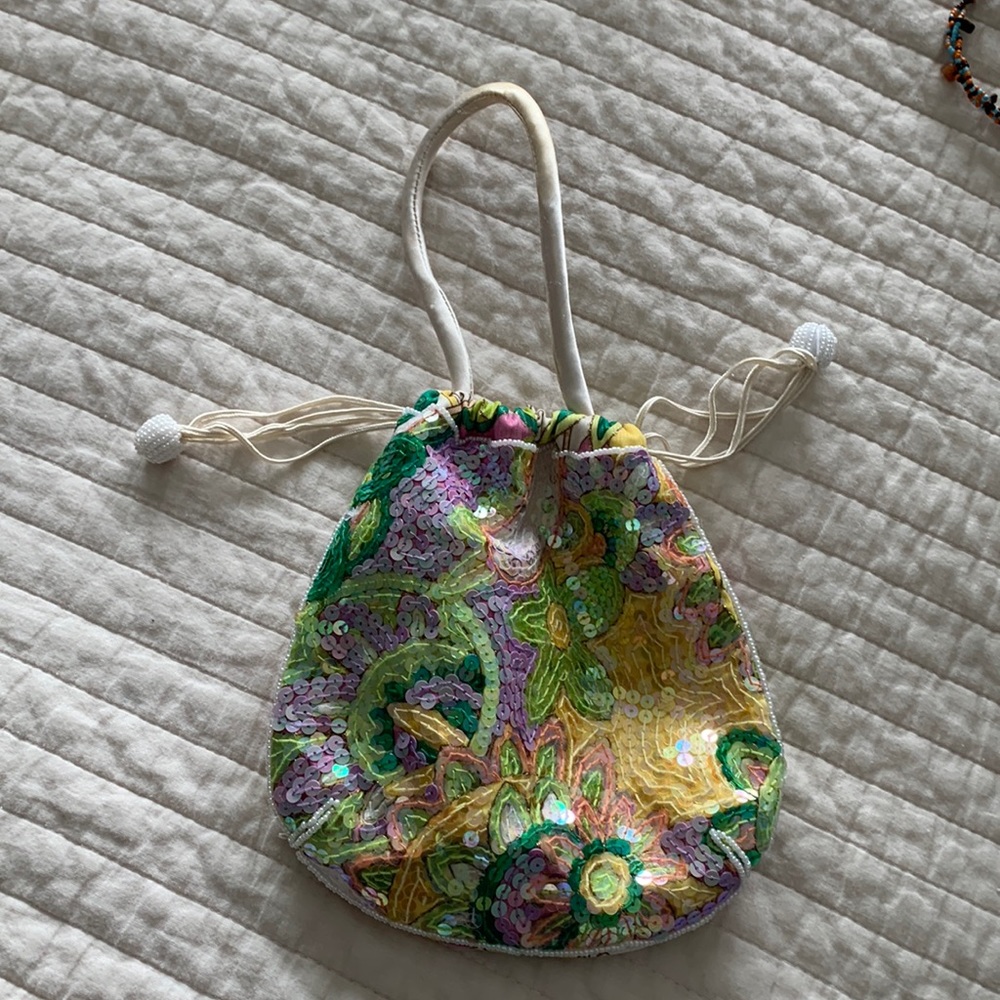 Sweet little bag with beautiful trim… sequins, pearls… in fun colorful fabric!